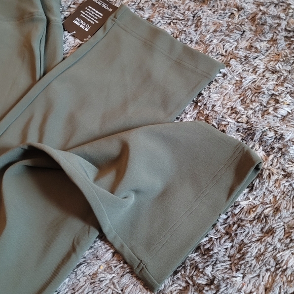 NWT! Boston Proper Olive Green Beyond Travel Pants XS - Picture 9 of 11